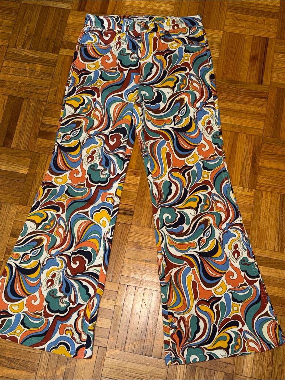 NEW no tags AWESOME Wrangler High-Rise Printed Flare Jeans - Picture 5 of 7